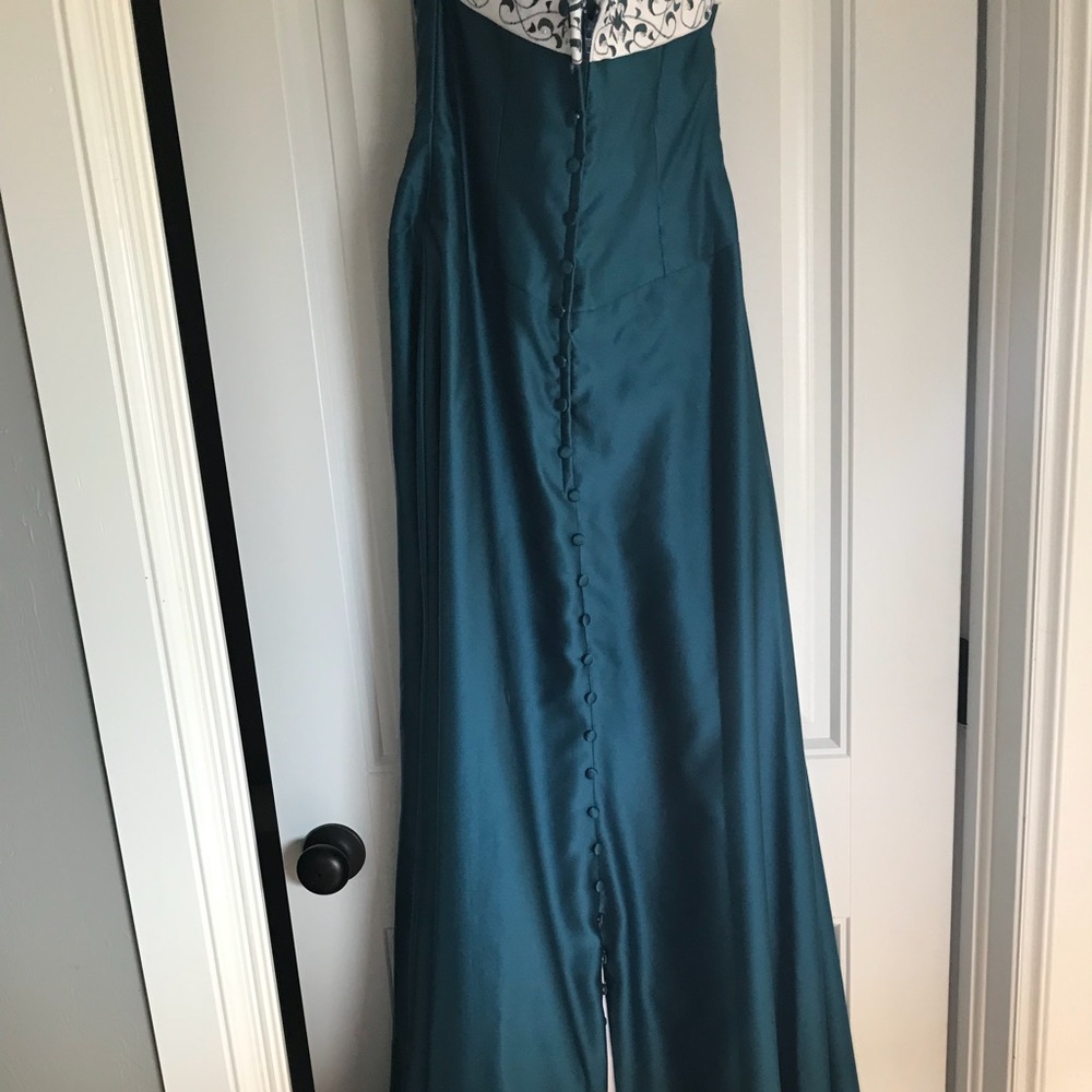 Formal - Picture 3 of 4